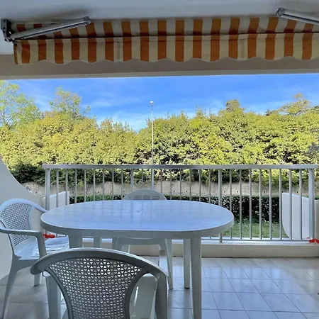 Apartment Bright Just A Stone's Throw From The Sea Saint-Raphaël